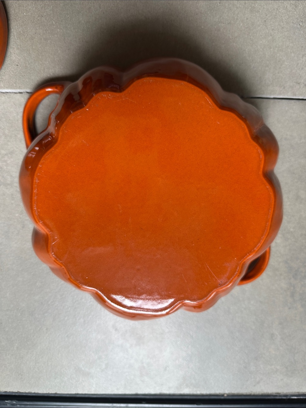 Staub Cast Iron 3.5 qt Pumpkin Cocotte in Orange with Brass Knob - Picture 6 of 10
